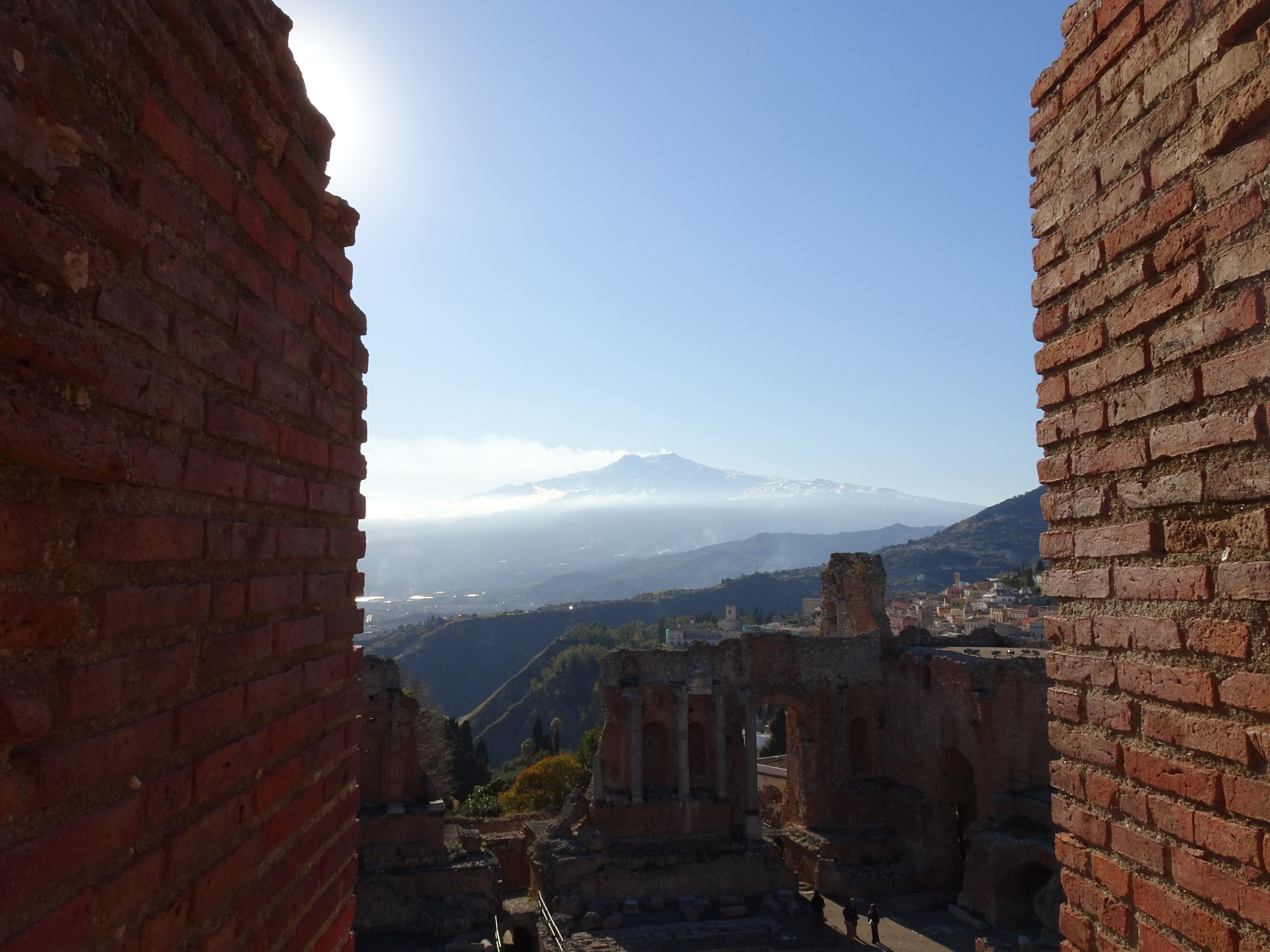 Taormina: widok Etny z Teatro Greco